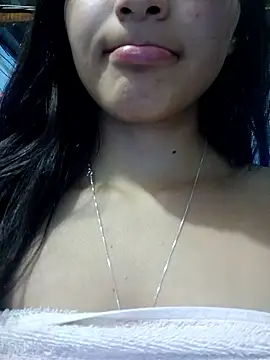 Valen Person online show from October 2025 10:25:02 PM