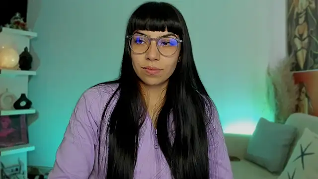 Saraa Desiree online show from September 2025 09:41:02 PM