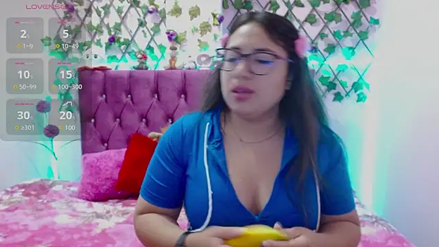 Anny  cute online show from March 2025 12:32:02 PM