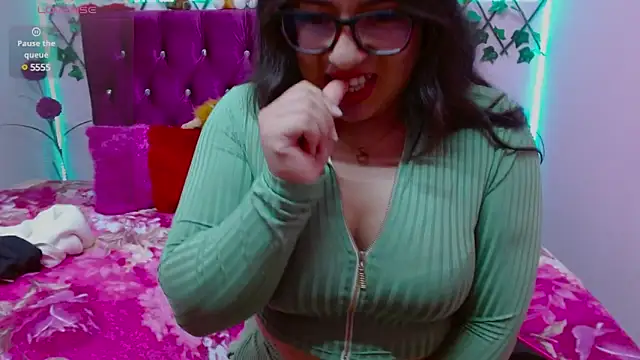 Anny  cute online show from March 2025 06:51:01 PM