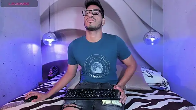 ETHAN DRAVEN online show from September 2025 06:57:02 PM