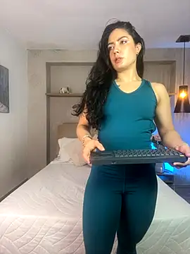 Snapshot of isabella_winkler chatting on October 2025 12:14:02 PM isabella winkler online show from October 2025 12:14:02 PM