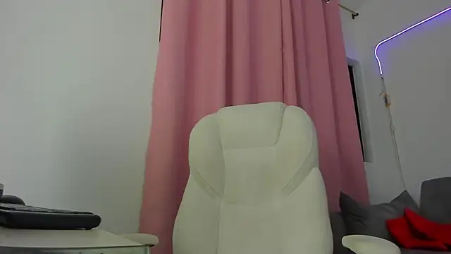 gaaby foxx online show from September 2025 01:27:02 PM