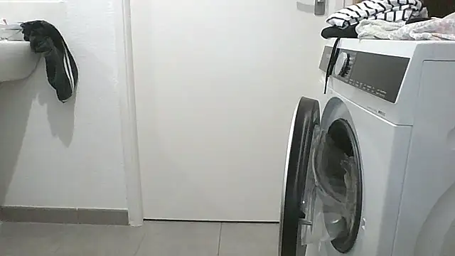 Valentinette online show from February 2026 06:44:01 AM