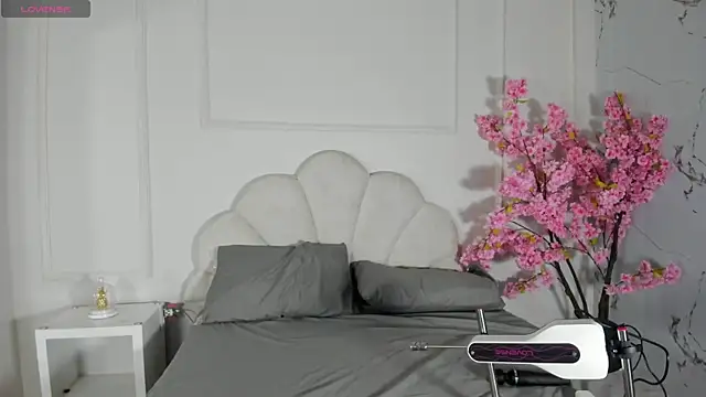 Candaceoweens online show from October 2025 03:45:02 AM