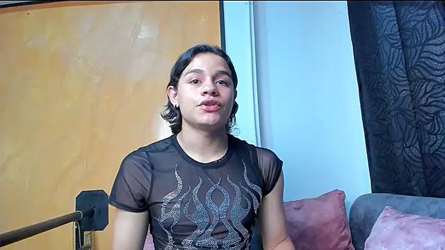 Moonroxe  online show from March 2025 10:50:02 PM