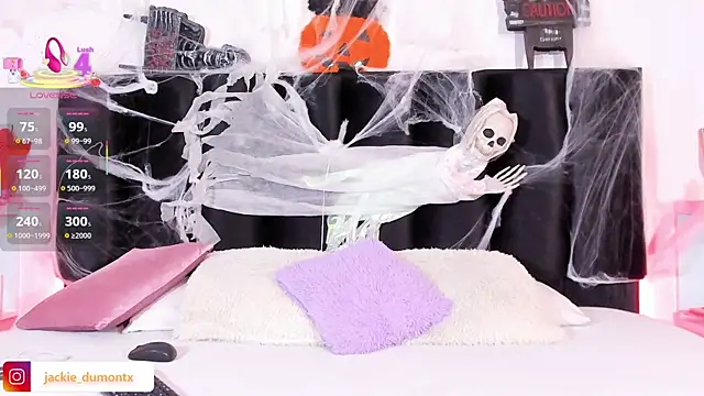 JackieDumont1 online show from October 2025 06:54:02 PM