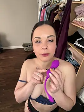 Biana Fernan online show from March 2025 02:01:02 PM