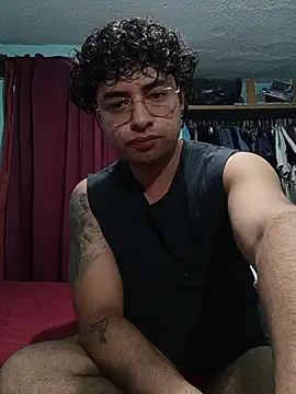 DocPepino online show from October 2025 04:58:01 AM