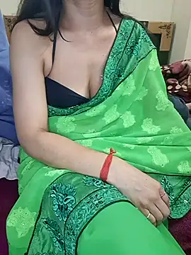 Cute-Zarina online show from December 2025 05:54:02 PM