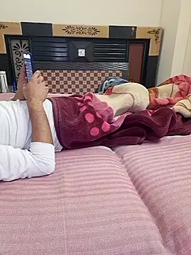 Cute-Zarina online show from December 2025 07:53:02 PM