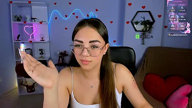 kiki swan online show from June 2026 07:57:02 PM