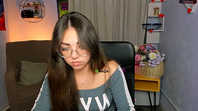 kiki swan online show from June 2026 07:18:02 PM