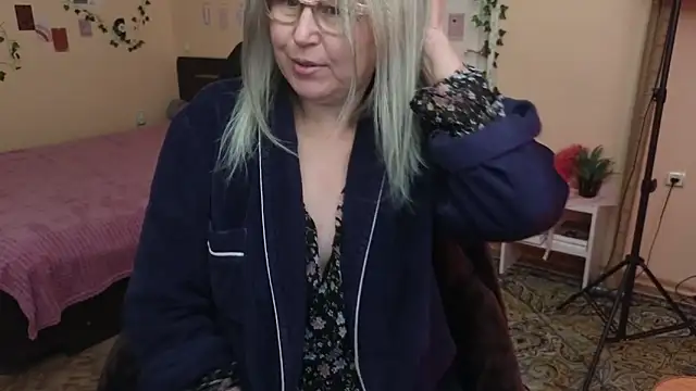 Wane Witch online show from April 2026 08:17:01 PM