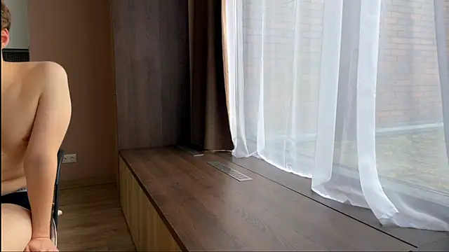 Aurora 5 online show from October 2025 07:56:01 AM