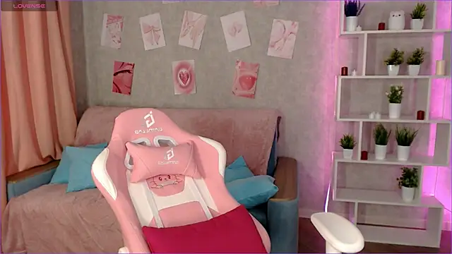 Cassie Scott online show from March 2025 04:52:01 AM