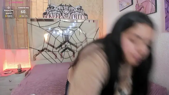 EmilyBrownn  online show from October 2025 06:53:01 PM