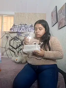 EmilyBrownn  online show from October 2025 01:12:01 PM