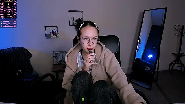 mona cloud online show from September 2025 10:42:01 PM