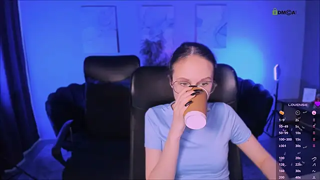 mona cloud online show from November 2025 12:10:02 AM