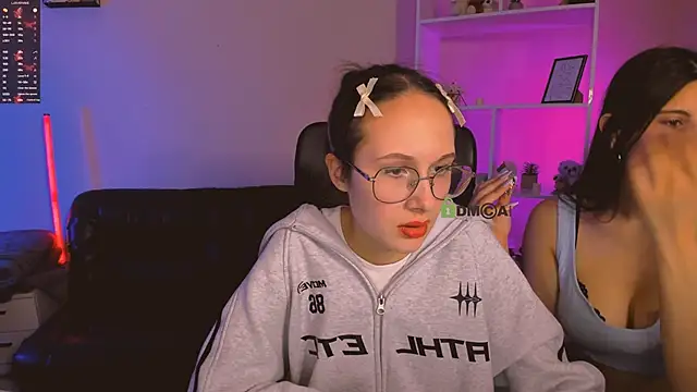 mona cloud online show from November 2025 08:31:01 PM