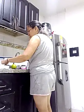 victoria wayne online show from September 2025 10:51:02 AM