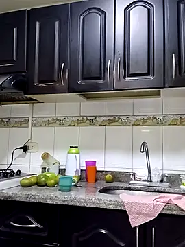 victoria wayne online show from December 2025 09:58:01 AM