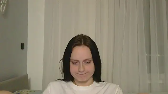 Snapshot of belle_ame chatting on November 2025 07:35:01 PM belle ame online show from November 2025 07:35:01 PM