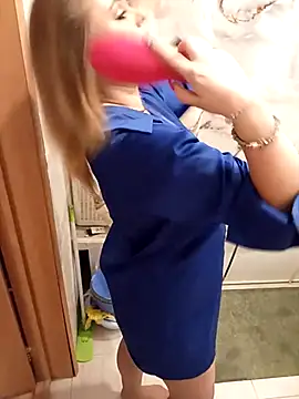 Juicy PeachLux online show from March 2025 11:27:01 AM