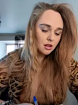 Juicy PeachLux online show from October 2025 10:12:02 AM