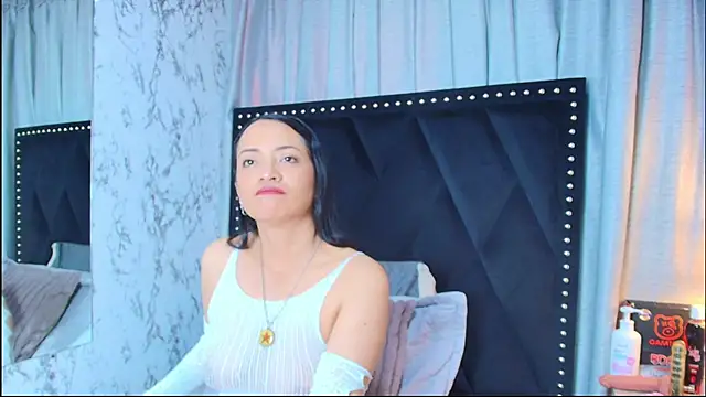Snapshot of AvaX_777 chatting on June 2026 06:01:01 PM AvaX 777 online show from June 2026 06:01:01 PM