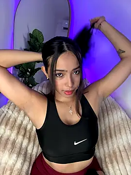  Emily Thompson  online show from November 2025 11:07:02 PM