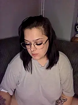 Snapshot of Saucy-Serenity chatting on October 2025 07:03:01 PM Saucy-Serenity online show from October 2025 07:03:01 PM