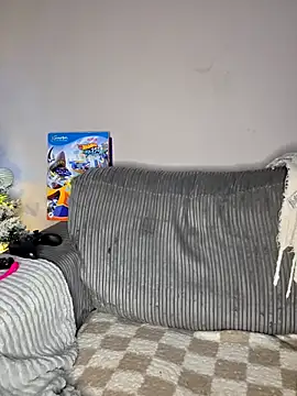 Snapshot of Saucy-Serenity chatting on November 2025 09:19:01 PM Saucy-Serenity online show from November 2025 09:19:01 PM