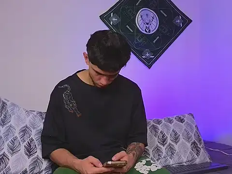 samevansx  online show from September 2025 02:52:01 PM