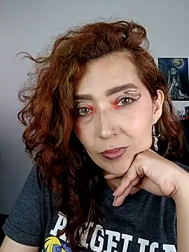 Luz delunaa online show from March 2026 05:40:01 PM