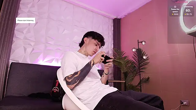 troy rouge online show from November 2025 07:14:02 PM