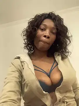 Nahomy gree online show from March 2025 03:05:02 AM