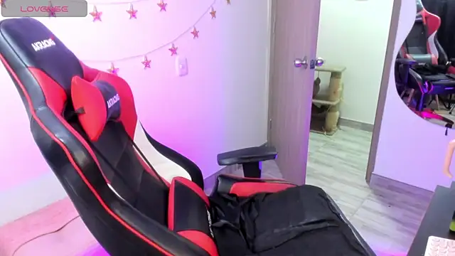 LindaSilverstone online show from November 2025 11:27:01 PM