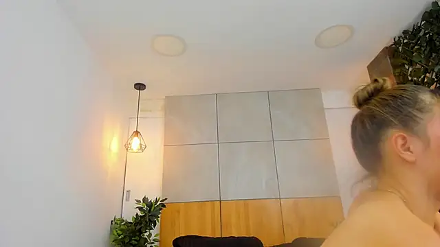 AzuraWave online show from March 2025 01:49:01 AM