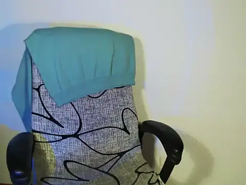 Hannah Kiim online show from March 2026 09:08:02 PM