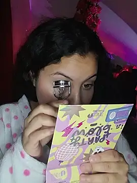 esmeralda jadees online show from March 2025 01:00:02 AM