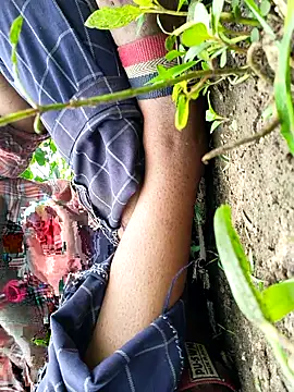 Snapshot of himvilohi08 chatting on September 2025 04:49:02 AM himvilohi08 online show from September 2025 04:49:02 AM