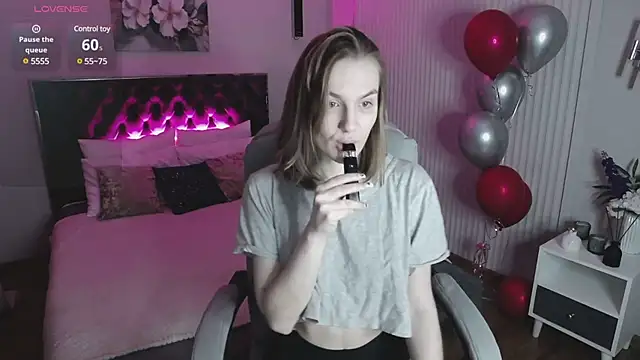  Vikky Moon  online show from March 2025 01:14:02 AM