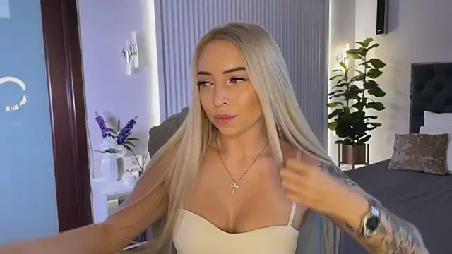 OhMyEmma online show from September 2025 01:53:02 AM