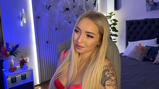 OhMyEmma online show from October 2025 02:15:01 AM