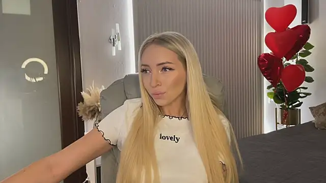 Snapshot of OhMyEmma chatting on February 2026 12:53:02 AM OhMyEmma online show from February 2026 12:53:02 AM