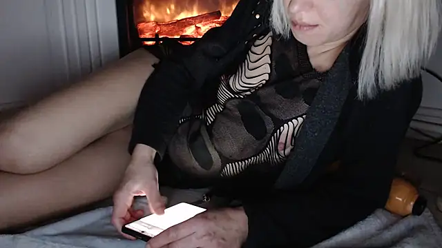 ElssaRush online show from November 2025 11:15:01 PM