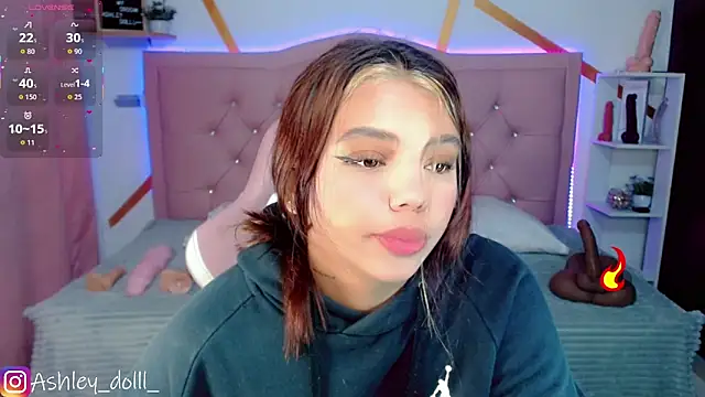 Ashley dolll online show from October 2025 09:05:02 PM