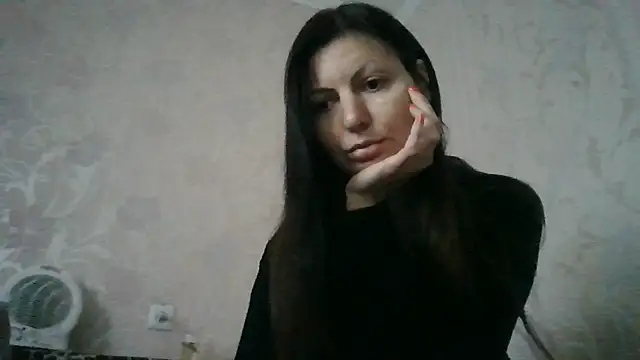 AliseWats online show from October 2025 02:13:01 PM